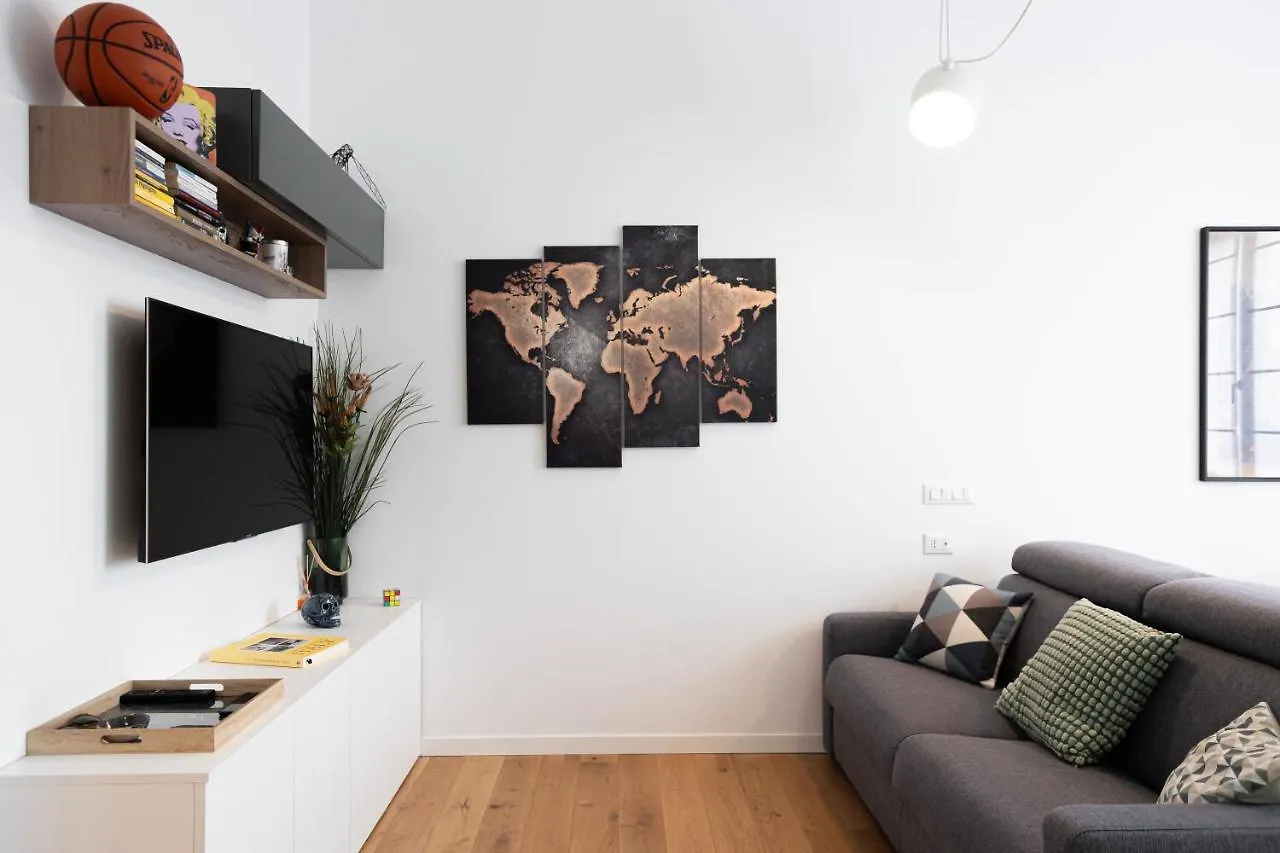 Ferienwohnung Elegante Bilocale In De Angeli - Piazzale Siena Mailand
