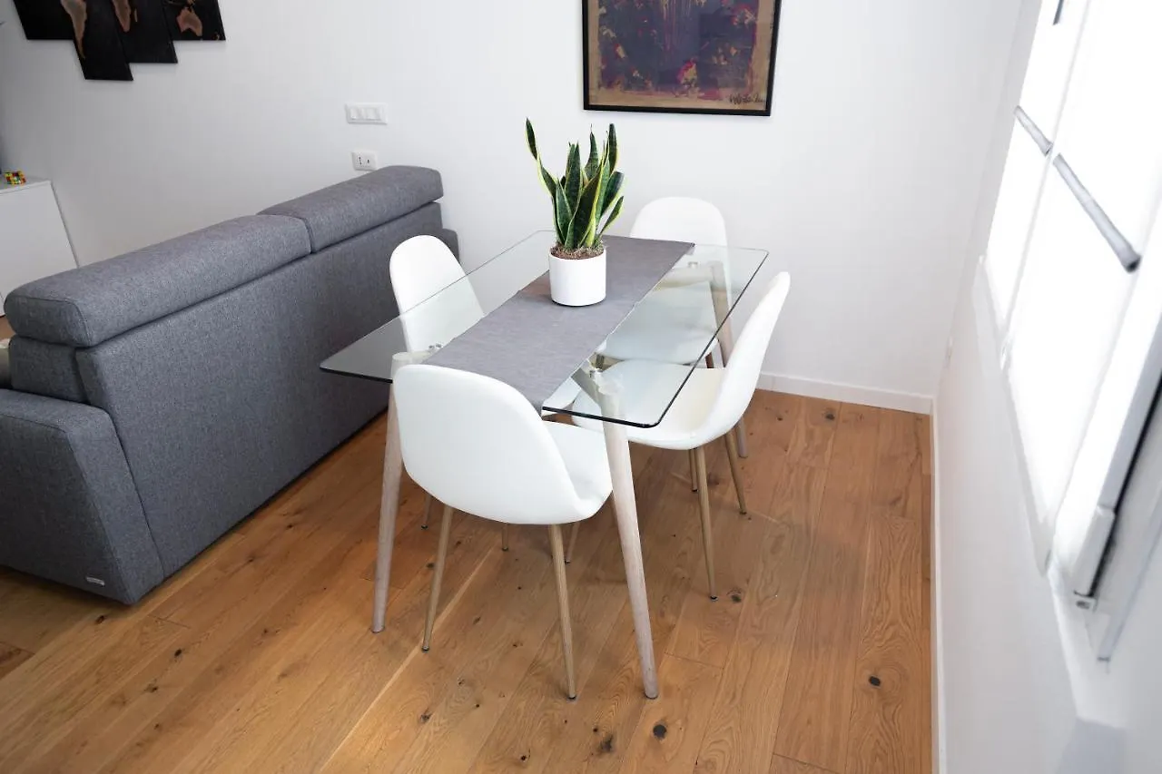 Ferienwohnung Elegante Bilocale In De Angeli - Piazzale Siena Mailand 0*,  Italien