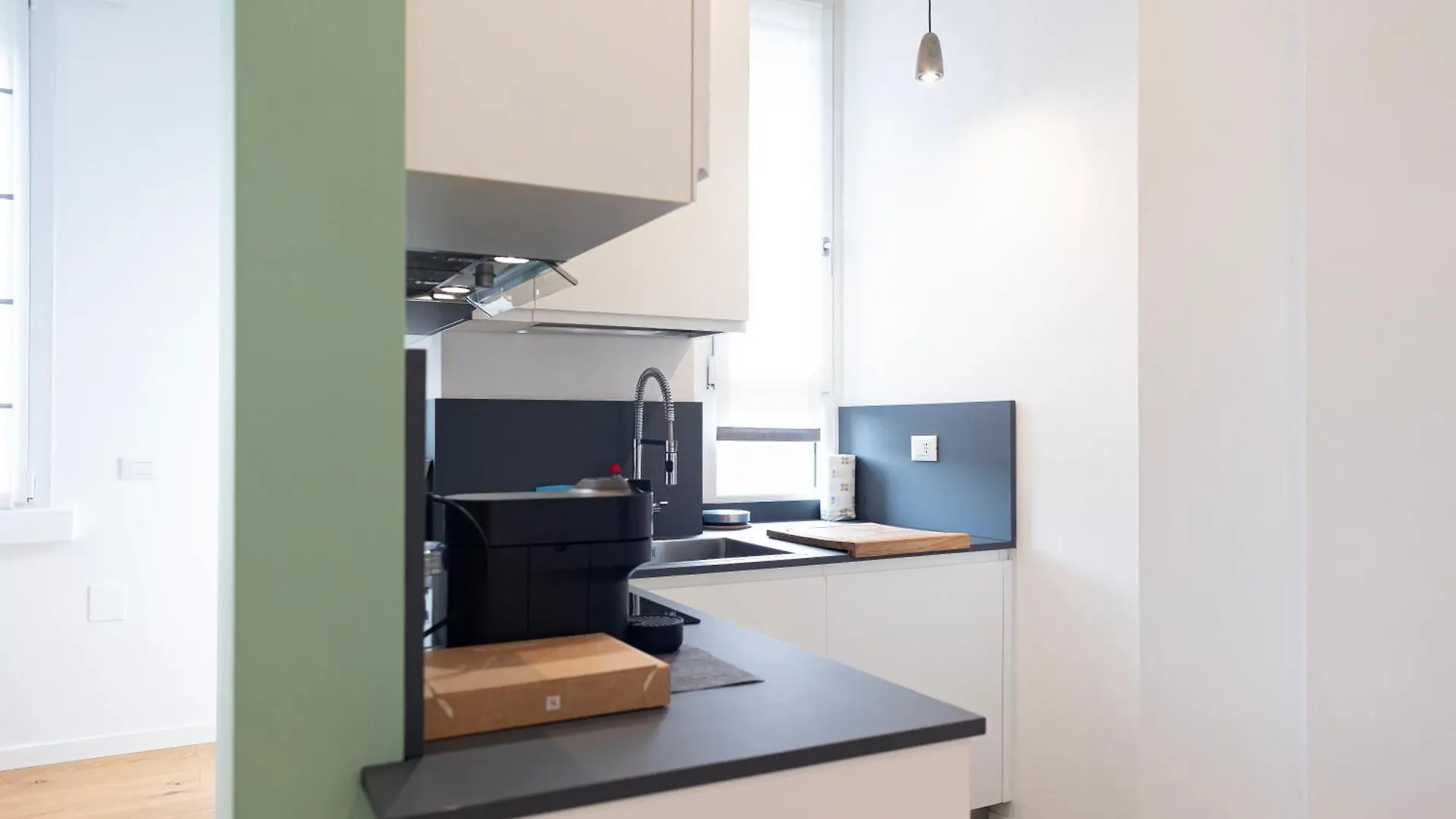 Ferienwohnung Elegante Bilocale In De Angeli - Piazzale Siena Mailand Apartment